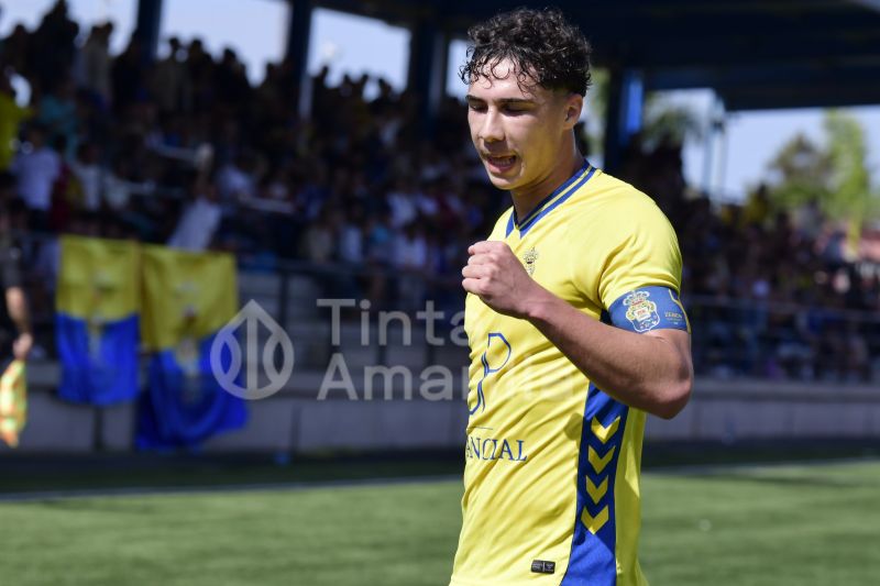 2-1: Las Palmas tumba al Tenerife en el 93 y da otro paso hacia el título canario