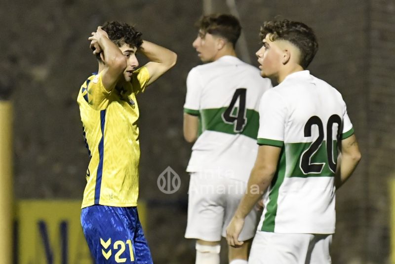 2-1: La UD tumba al Elche con el último zambombazo de Arturo