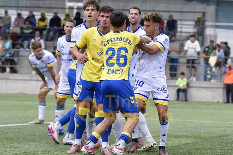 2-1: Las Palmas Atlético sale del hoyo con carácter, garra y remontada