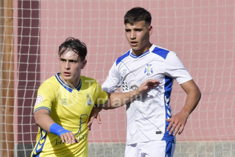 2-1: Las Palmas tumba al Tenerife en el 93 y da otro paso hacia el título canario