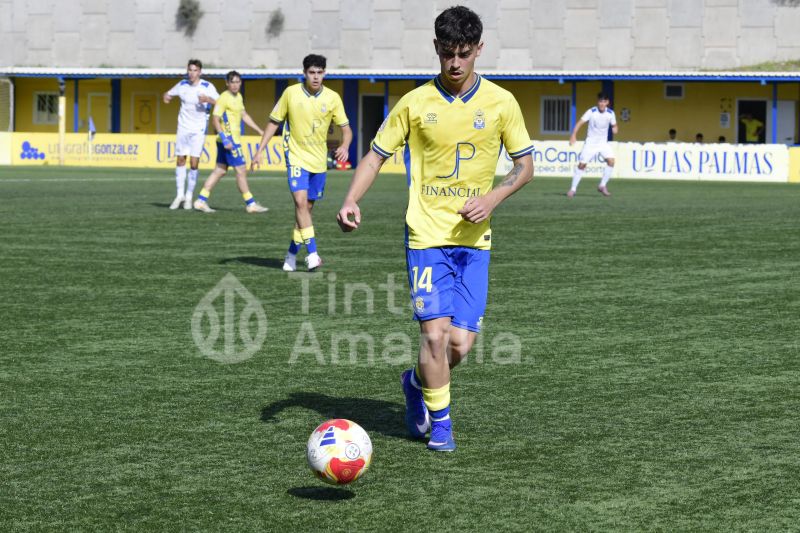 2-1: Las Palmas tumba al Tenerife en el 93 y da otro paso hacia el título canario