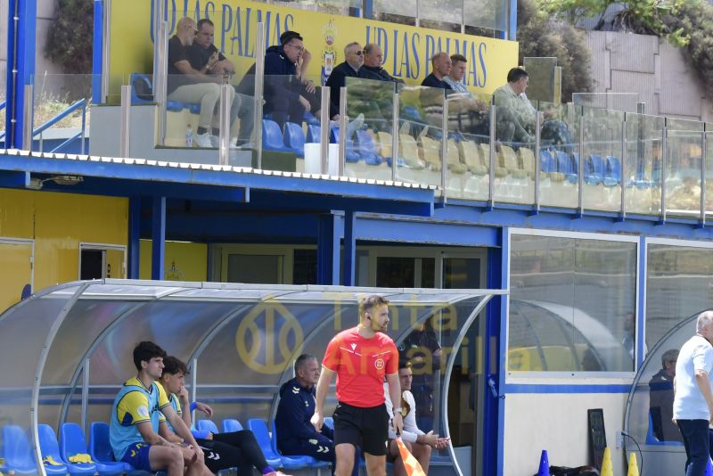 2-1: Las Palmas Atlético sale del hoyo con carácter, garra y remontada