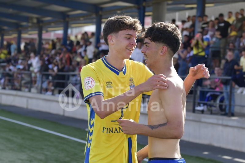 2-1: Las Palmas tumba al Tenerife en el 93 y da otro paso hacia el título canario