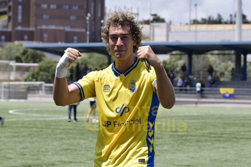 2-1: Las Palmas Atlético sale del hoyo con carácter, garra y remontada