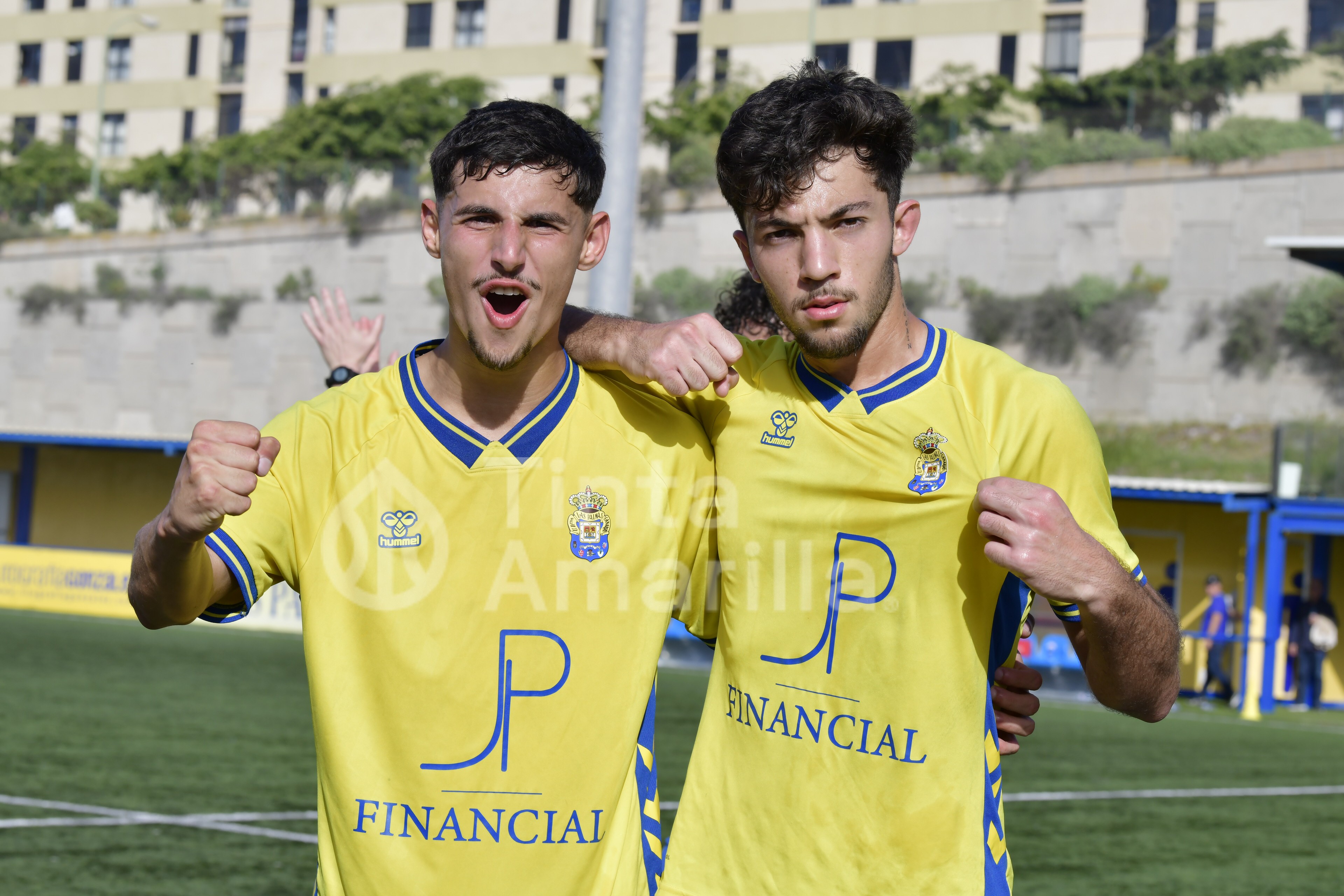 2-1: Las Palmas tumba al Tenerife en el 93 y da otro paso hacia el título canario