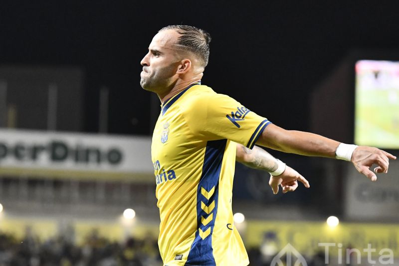 4-0: Jesé da un golpe encima de la mesa y reclama su rol con dos goles