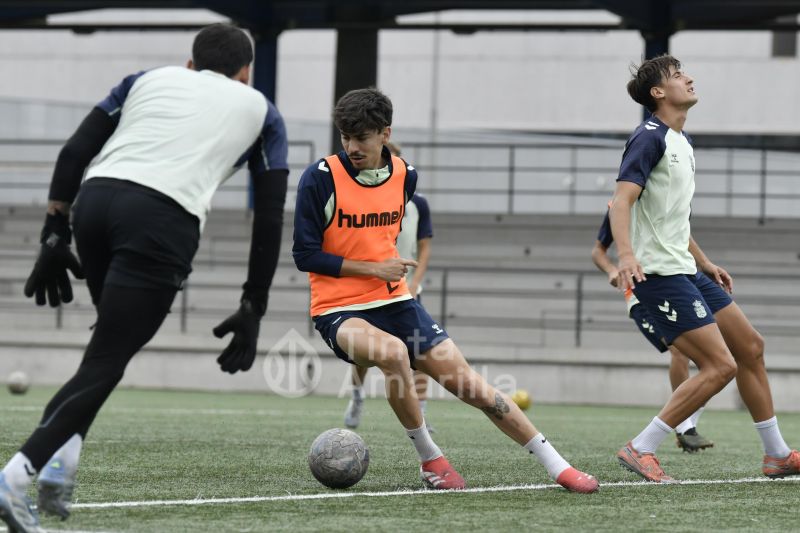 Fotos: Las Palmas C prepara a conciencia su episodio final