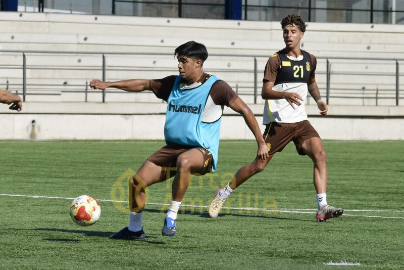 Fotos: El filial agota en Alcalá uno de sus últimos 5 partidos