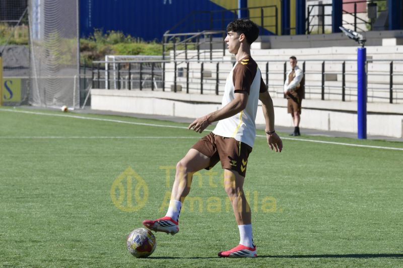 Fotos: El filial agota en Alcalá uno de sus últimos 5 partidos