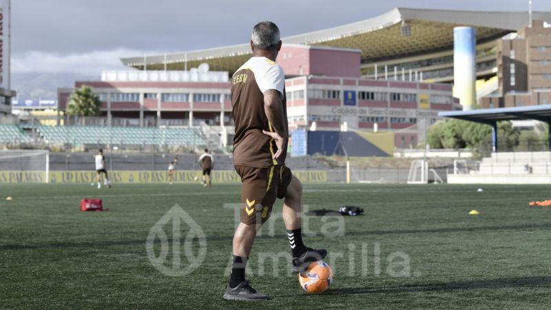 Fotos: Las Palmas C se prepara para un domingo acalorado