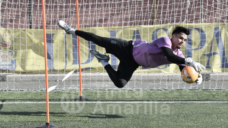 Fotos: Las Palmas C se prepara para un domingo acalorado
