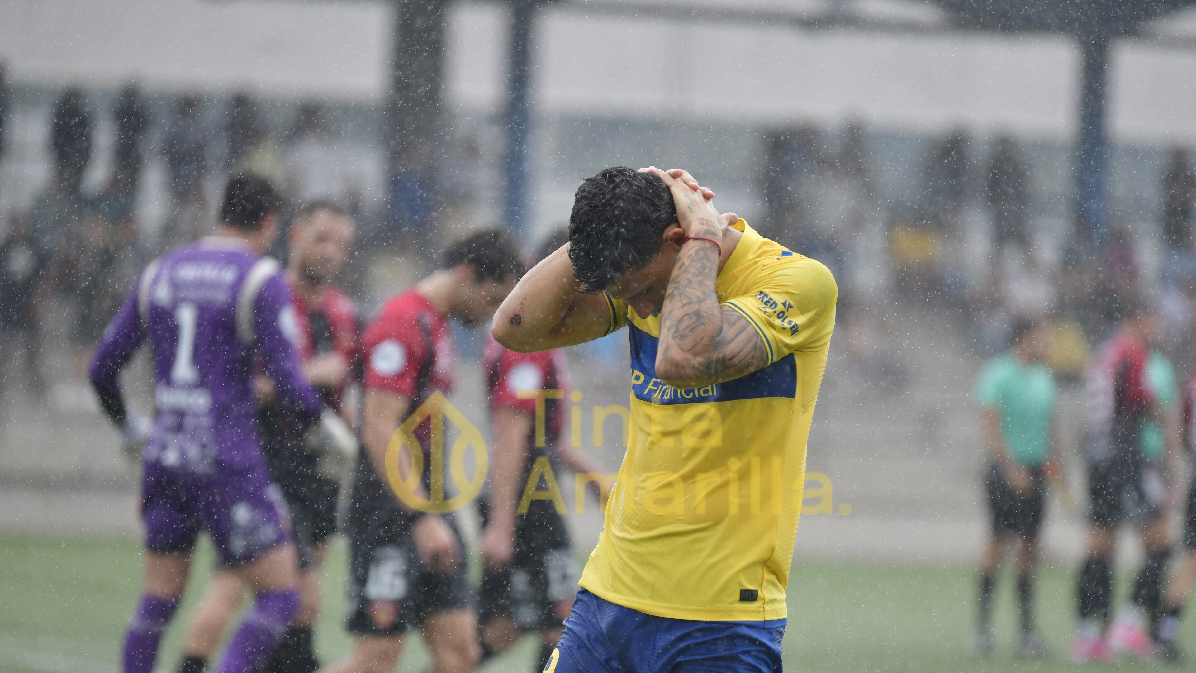 1-2: Las Palmas Atlético perdona y el Puente Genil castiga