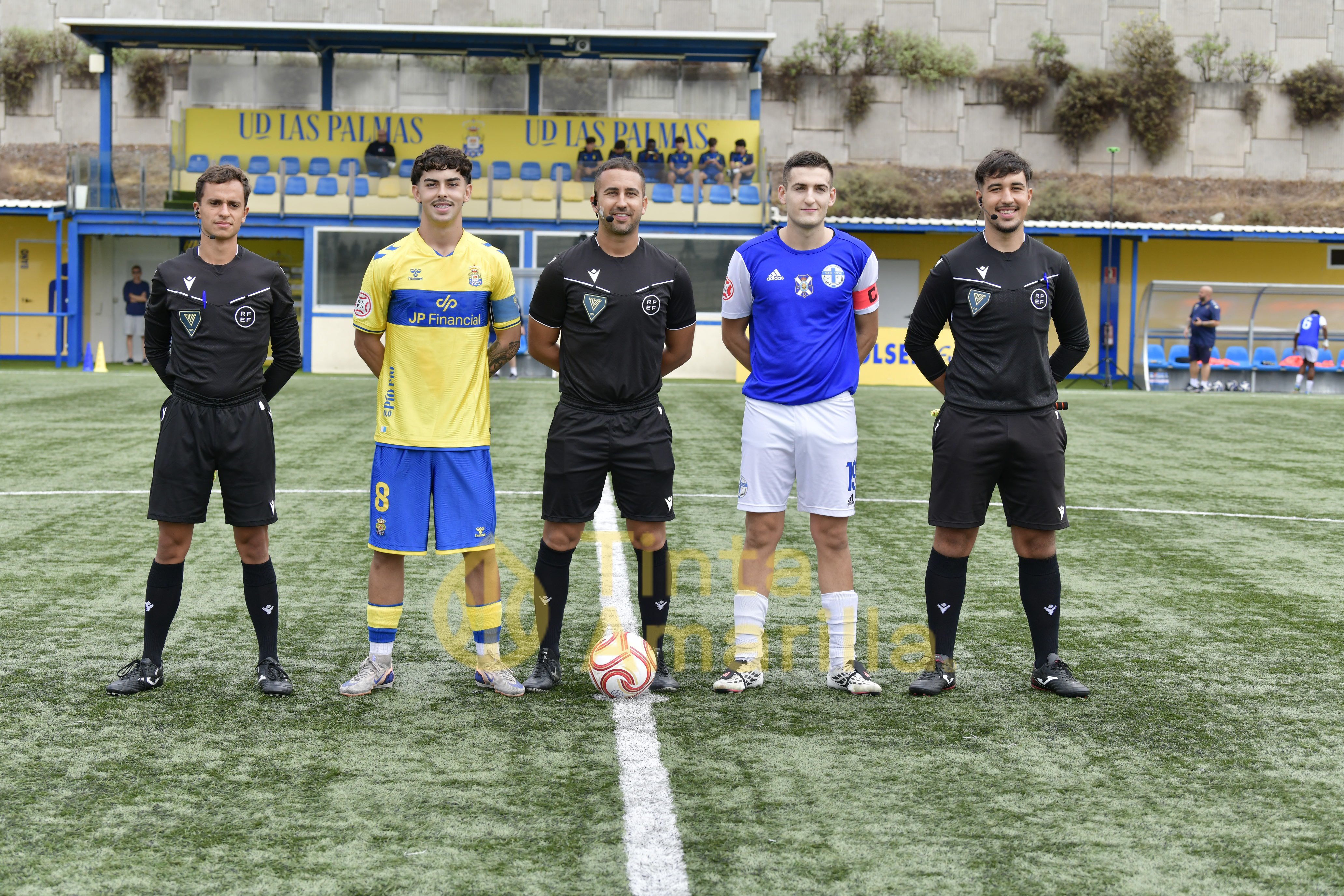Fotos: Un gol de Jorge Cruz da el triunfo al juvenil de la UD Las Palmas (1-0)
