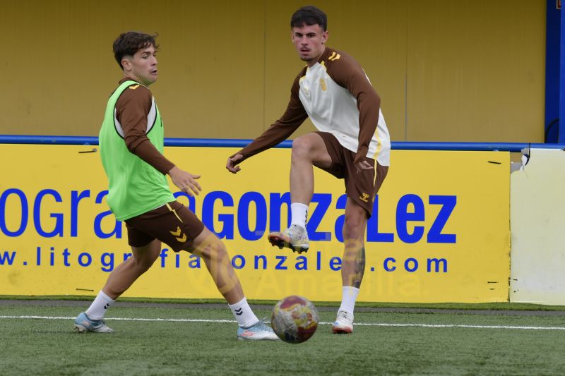 Fotos: El filial de la UD se prepara para una final auténtica