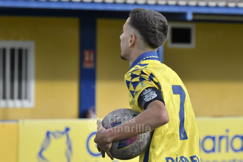 Fotos: Las Palmas C resuelve en media hora ante el Teror (4-0)