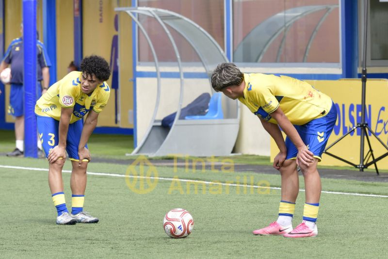 Fotos: Un gol de Jorge Cruz da el triunfo al juvenil de la UD Las Palmas (1-0)