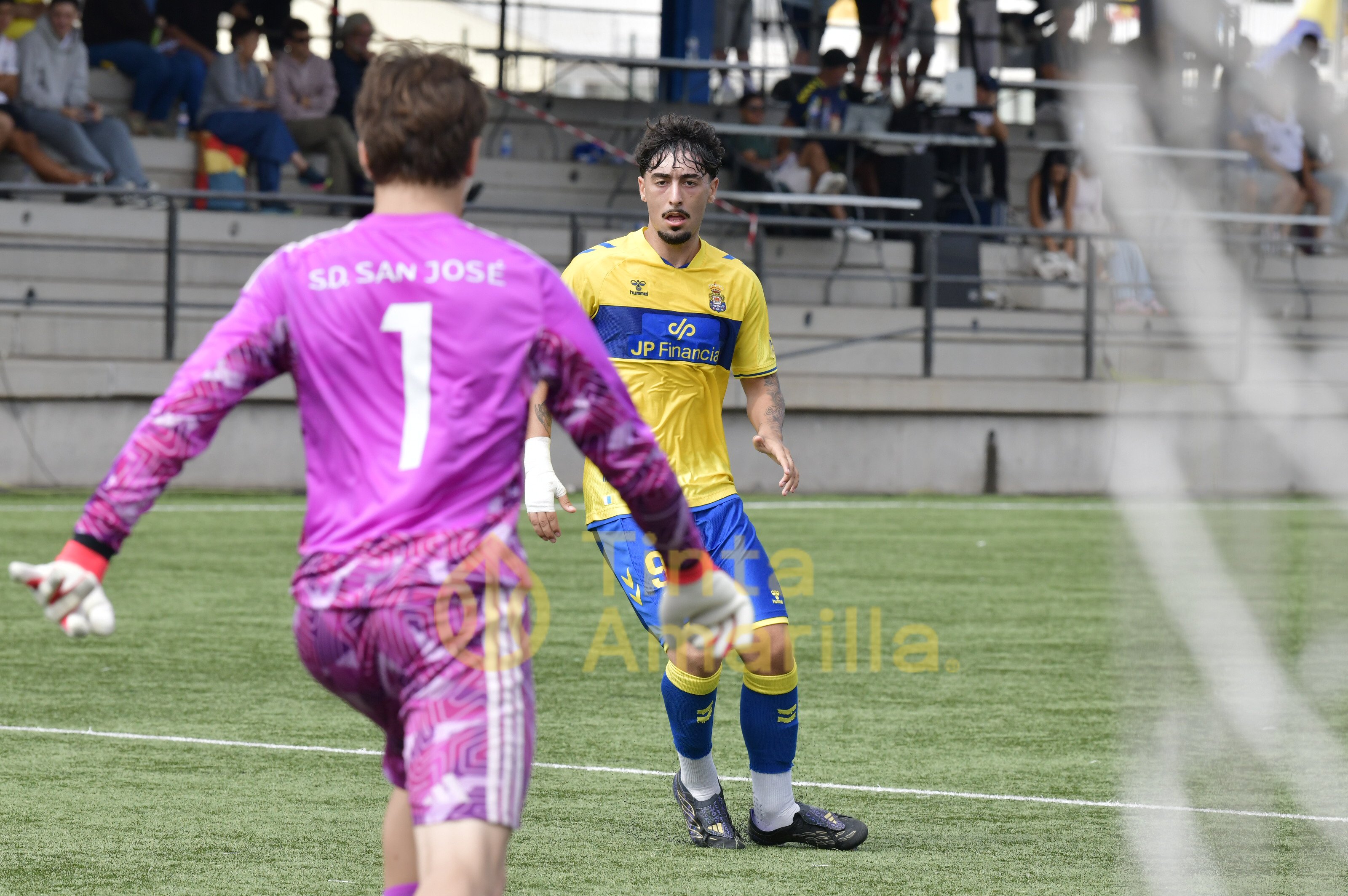 Fotos: Un gol de Jorge Cruz da el triunfo al juvenil de la UD Las Palmas (1-0)