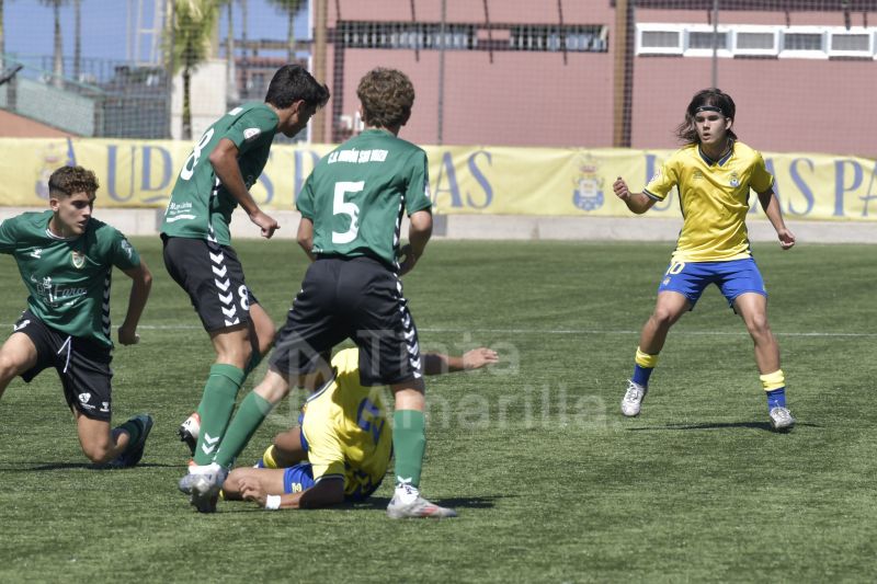 Fotos: El juvenil de la UD golea al Yaiza (4-0)