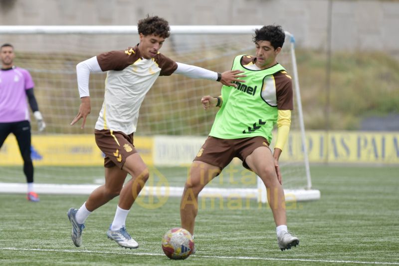 Fotos: El filial de la UD se prepara para una final auténtica