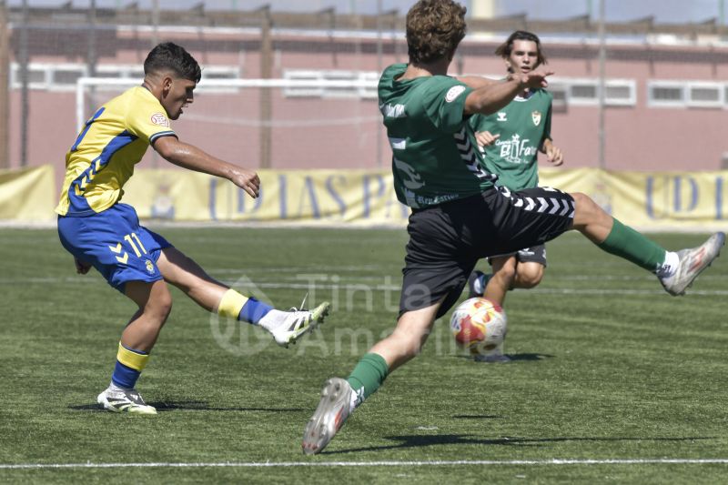 Fotos: El juvenil de la UD golea al Yaiza (4-0)