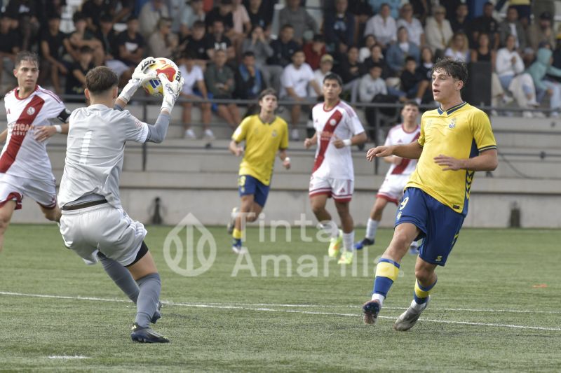 El juvenil de la UD vence y amplía a 5 puntos su renta sobre el Tenerife (3-0)