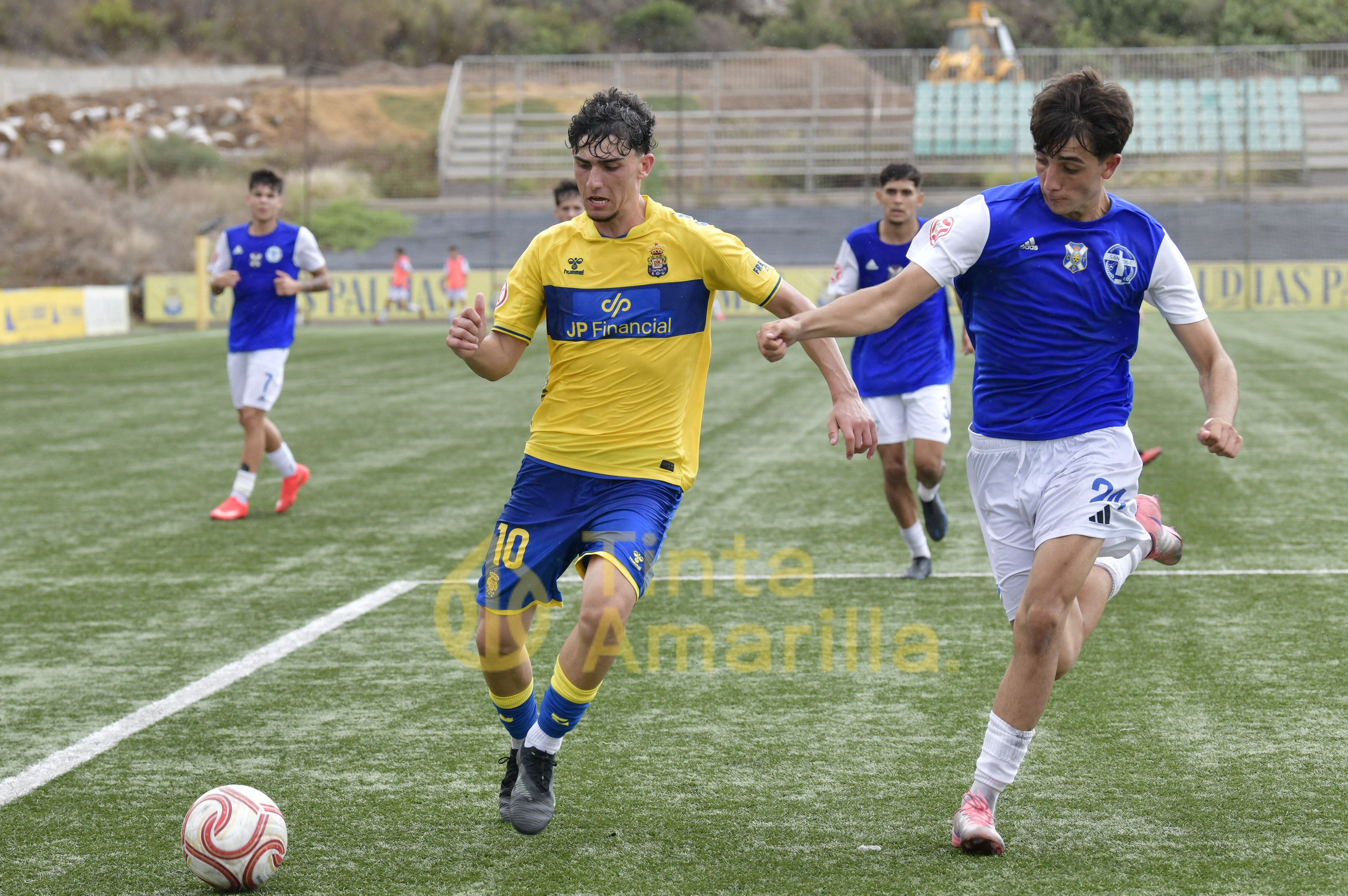 Fotos: Un gol de Jorge Cruz da el triunfo al juvenil de la UD Las Palmas (1-0)