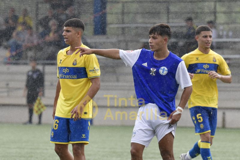 Fotos: Un gol de Jorge Cruz da el triunfo al juvenil de la UD Las Palmas (1-0)