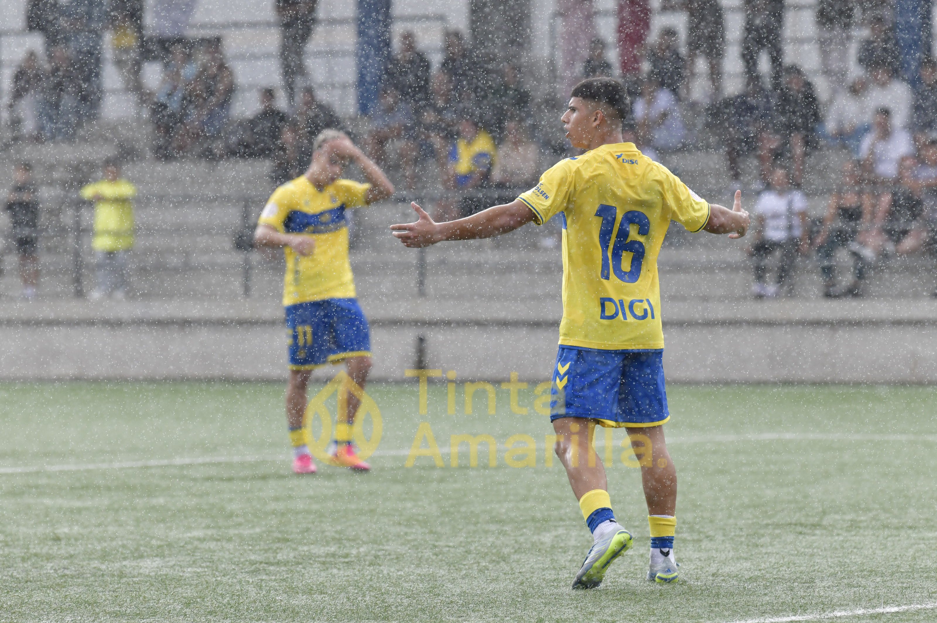Fotos: Un gol de Jorge Cruz da el triunfo al juvenil de la UD Las Palmas (1-0)