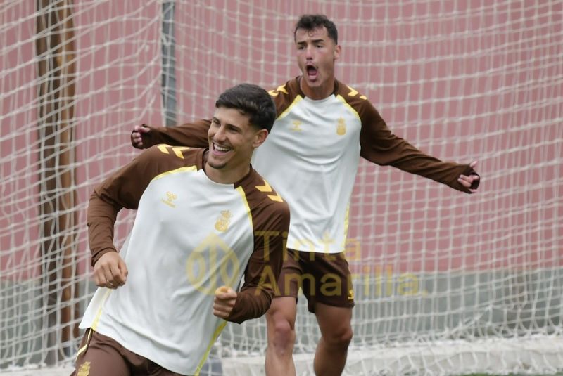 Fotos: El filial de la UD se prepara para una final auténtica