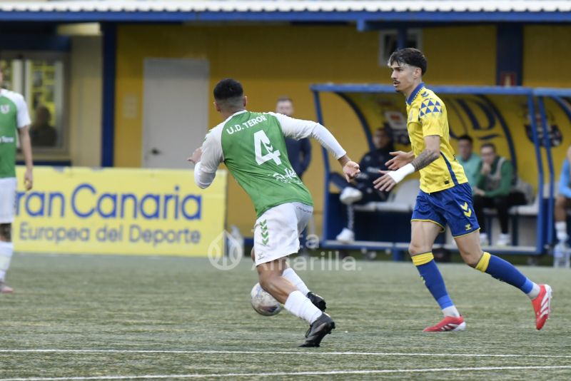 Fotos: Las Palmas C resuelve en media hora ante el Teror (4-0)