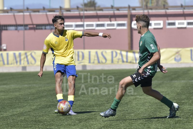 Fotos: El juvenil de la UD golea al Yaiza (4-0)