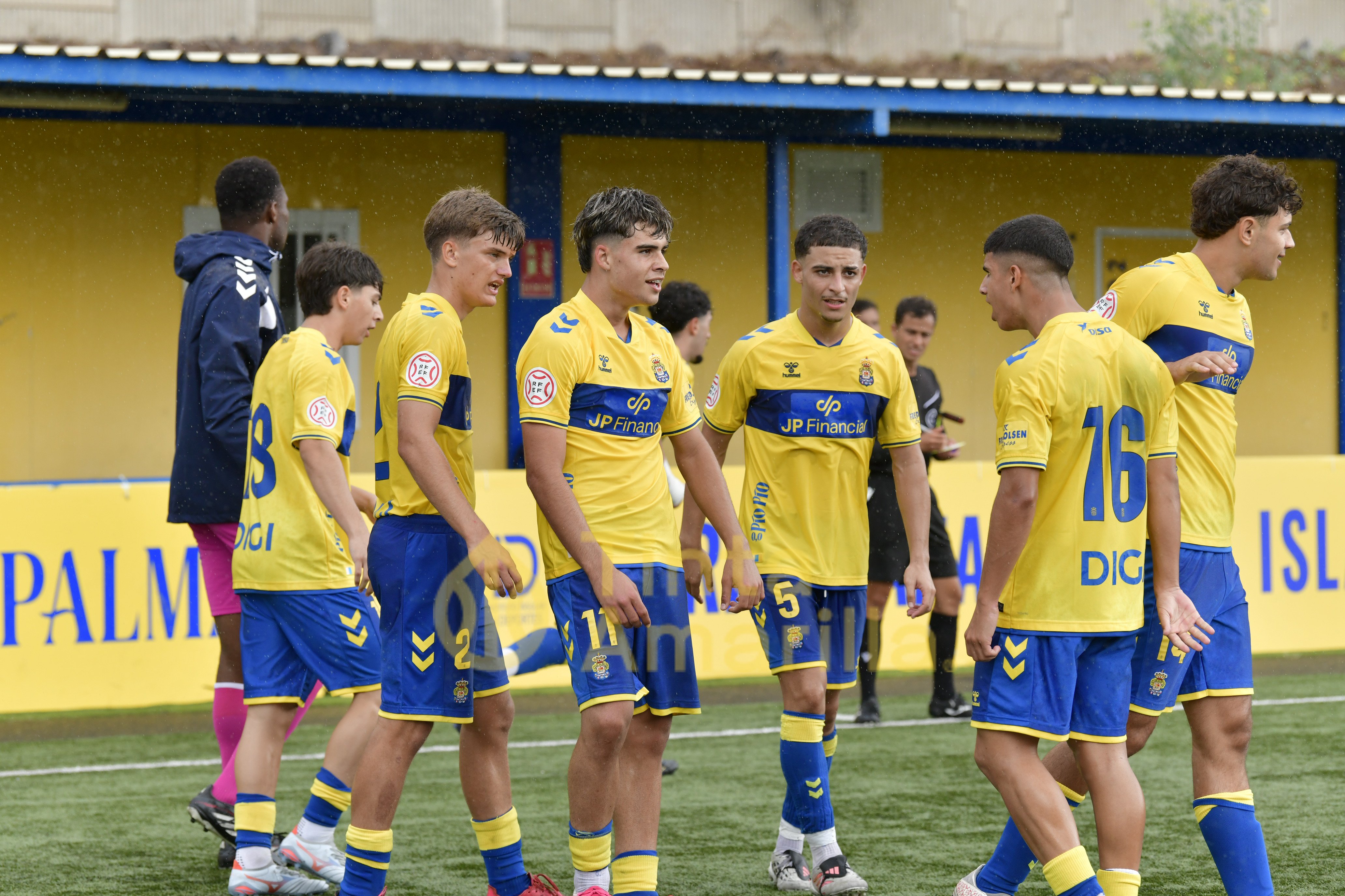 Fotos: Un gol de Jorge Cruz da el triunfo al juvenil de la UD Las Palmas (1-0)
