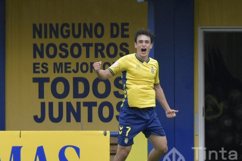 El juvenil de la UD vence y amplía a 5 puntos su renta sobre el Tenerife (3-0)