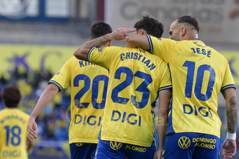 2-0: Miyashiro mantiene en alto la espada de la UD