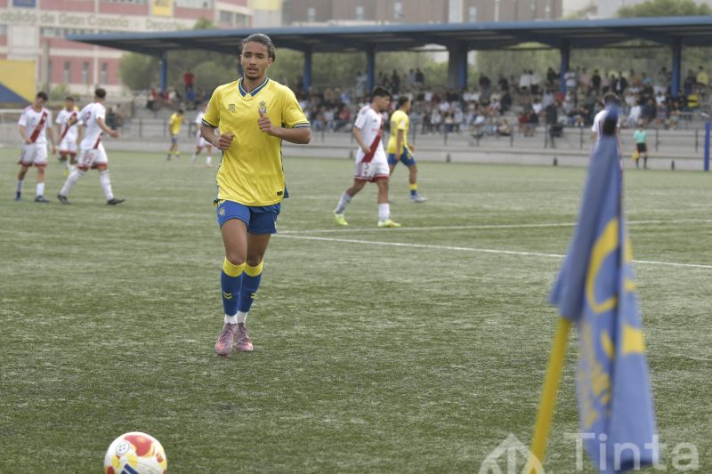 El juvenil de la UD vence y amplía a 5 puntos su renta sobre el Tenerife (3-0)