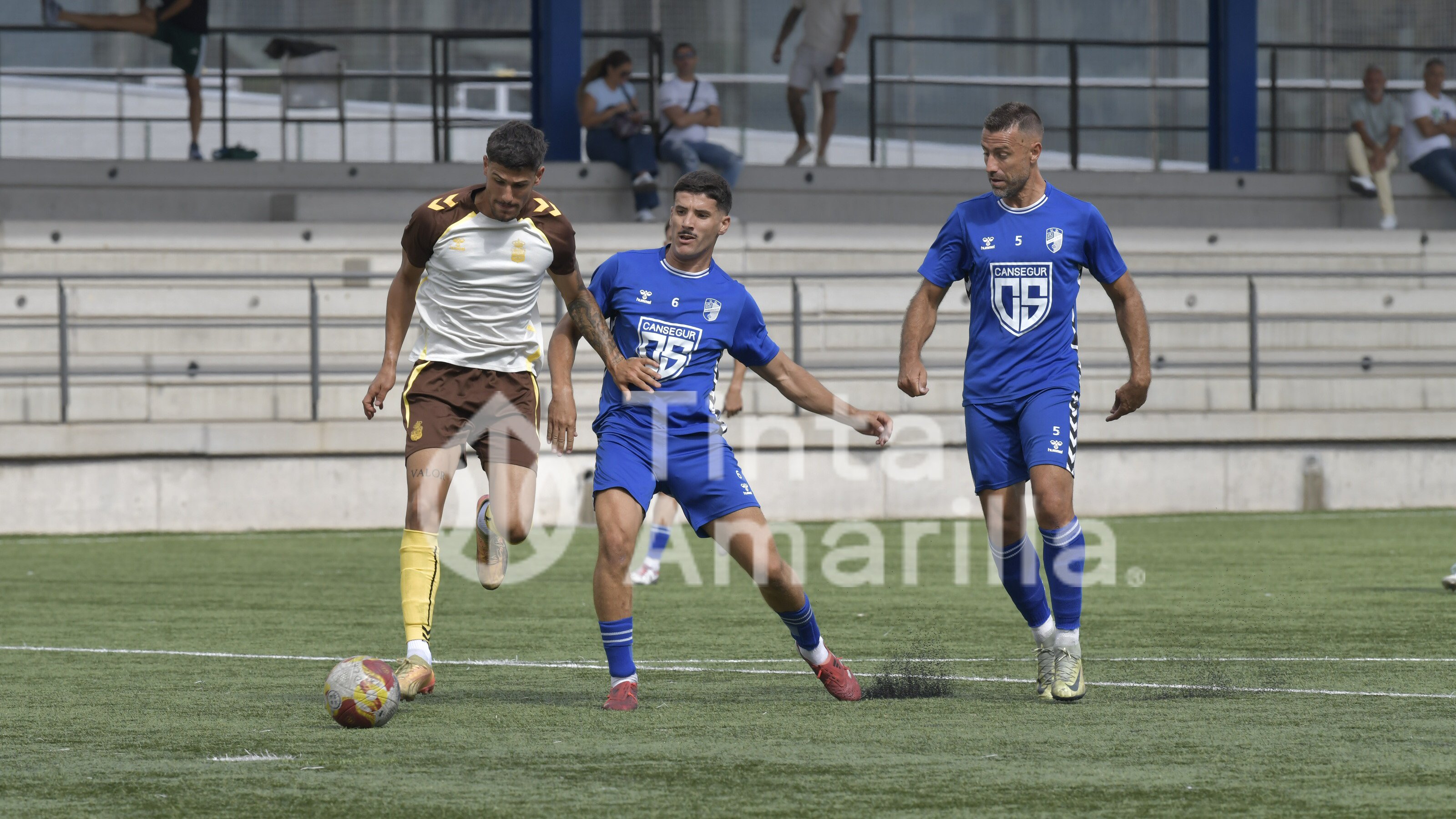 Fotos: Las Palmas Atlético y Tamaraceite se miden en el Anexo (0-1)