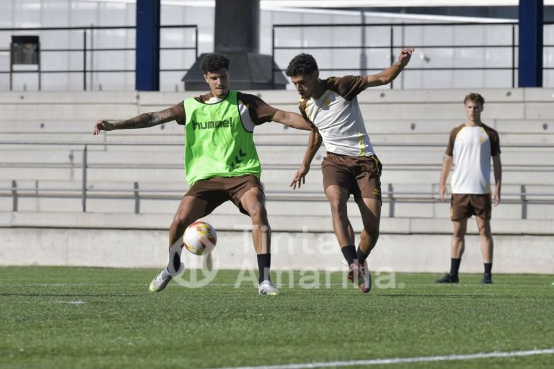 Fotos: Las Palmas C, en preparativos para recibir al Herbania