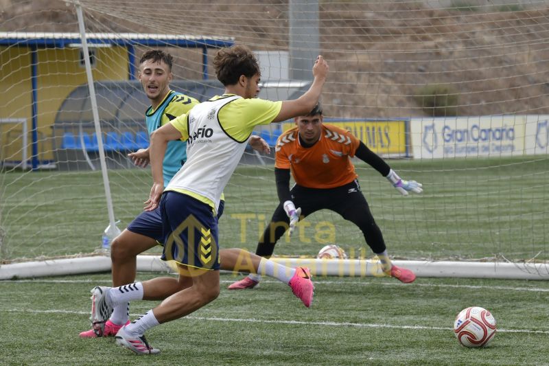 Fotos: Las Palmas C abre la nueva jornada en Las Palmitas