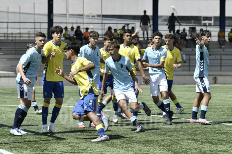 Fotos: Los dos cadetes de la UD cruzan sus caminos en el Anexo