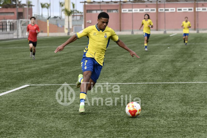 La UD gana al Mensajero y ya es virtual campeón de invierno juvenil de Canarias