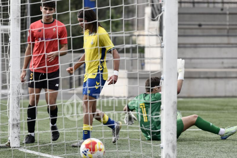 La UD gana al Mensajero y ya es virtual campeón de invierno juvenil de Canarias