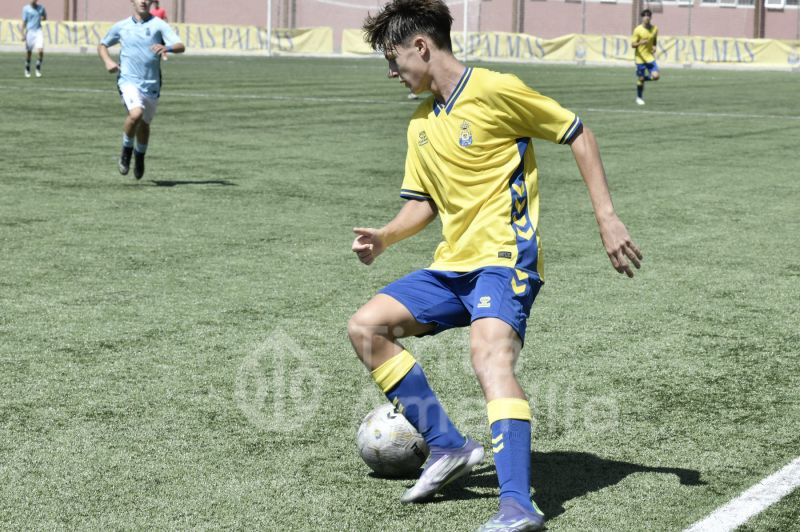 Fotos: Los dos cadetes de la UD cruzan sus caminos en el Anexo