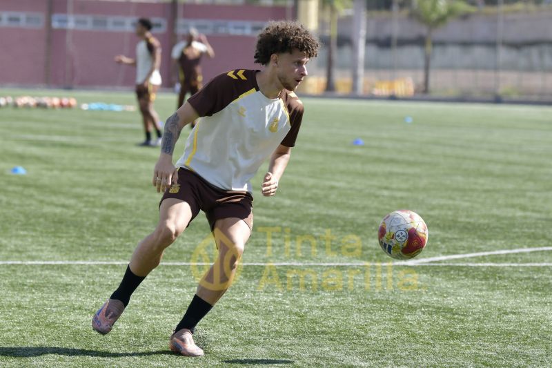 Fotos: Coordinación de los técnicos B y C de filiales antes de un fin de semana intenso