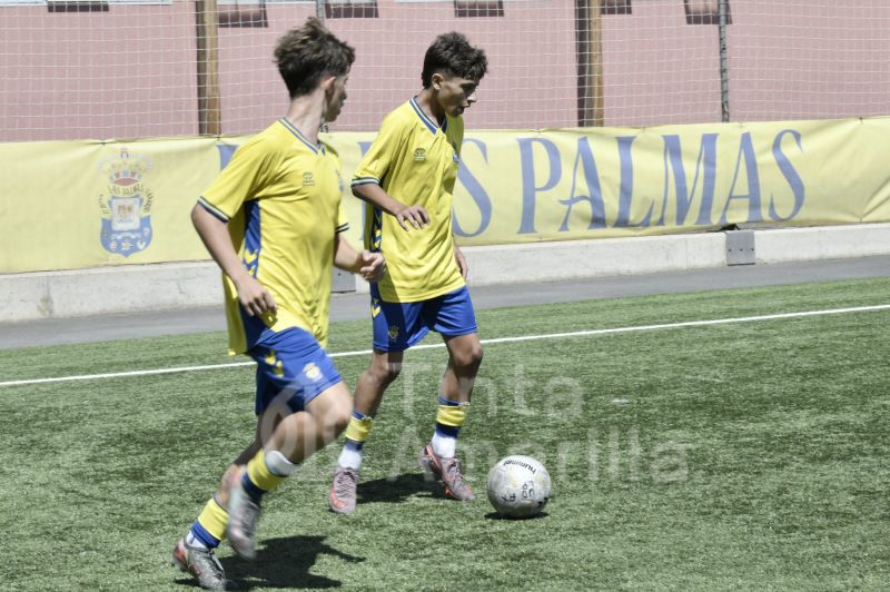 Fotos: Los dos cadetes de la UD cruzan sus caminos en el Anexo