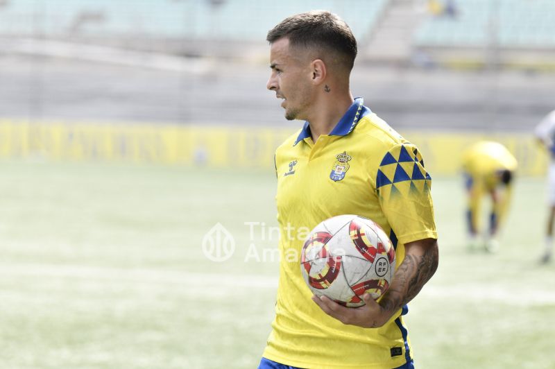 1-0: Carlos Navarro le da un zapatazo al San Fernando