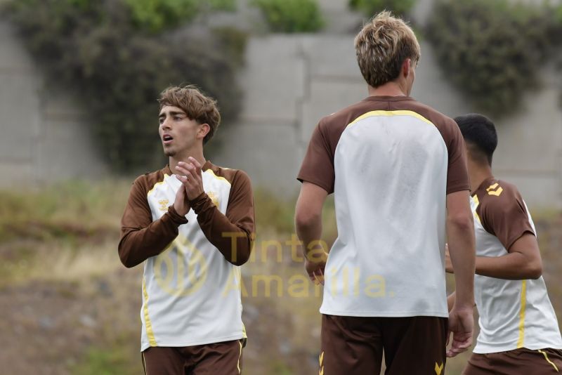 Fotos: Las Palmas C tiene a la vista el derbi de la capital en Tercera