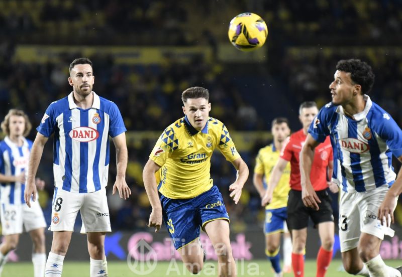 "No es extraño para mí el lateral izquierdo porque jugué así hasta juveniles"