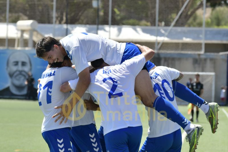 Los 4 equipos canarios de Segunda RFEF pierden el 'puente aéreo' con Madrid