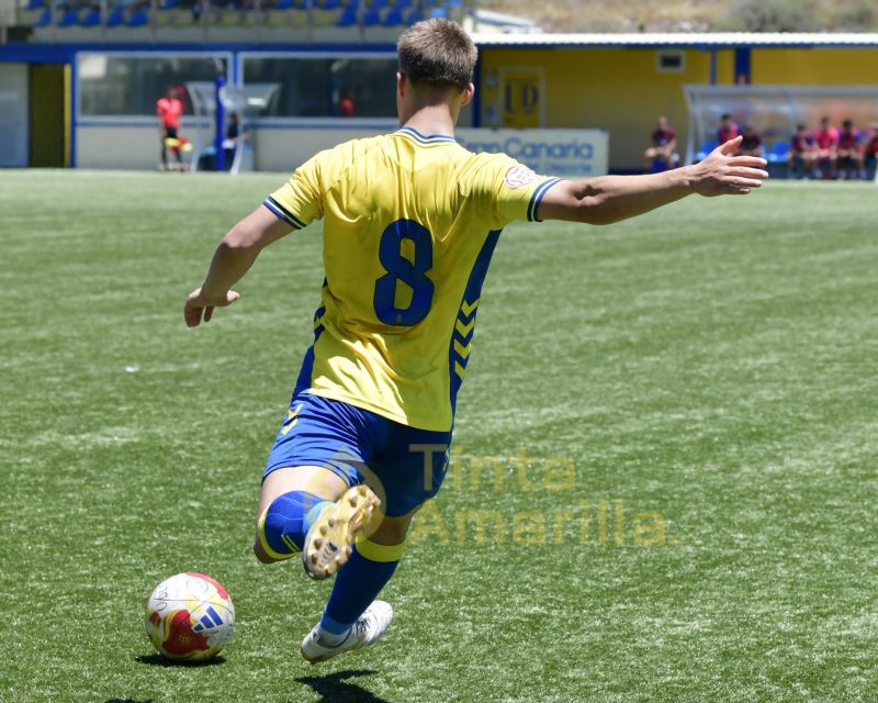 Pasillo a la UD, victoria (4-0) y ahora la Copa de Campeones