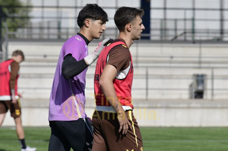Fotos: Las Palmas C tiene a la vista el derbi de la capital en Tercera